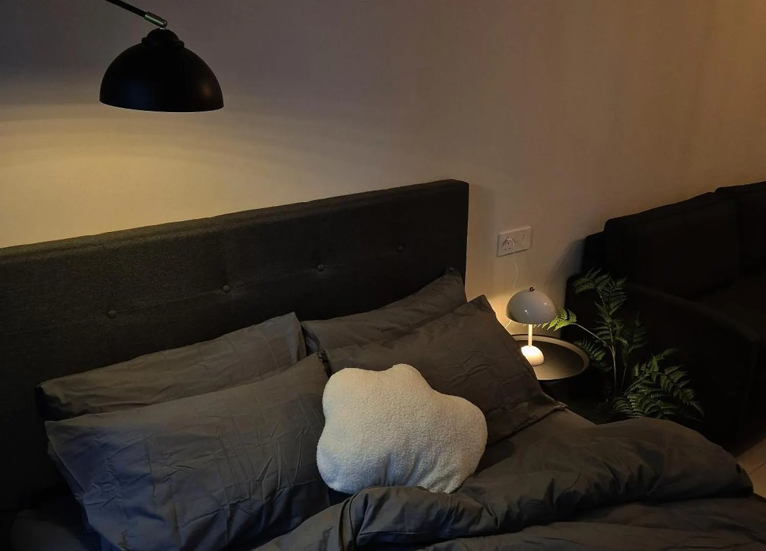 Central Park Cozy Garden View Studio For 3 Pax Johor Bahru